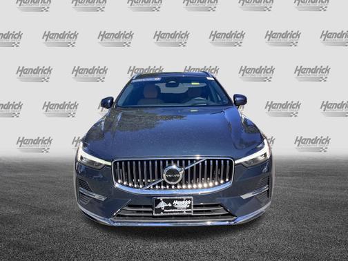 2023 Volvo XC60 Ultimate Bright Theme