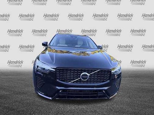 Onyx Black 2025 Volvo XC60 Core