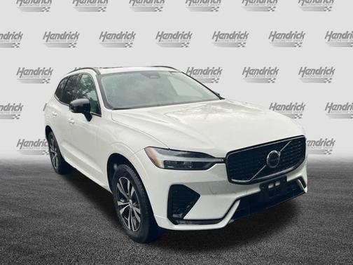 2025 Volvo XC60 Core