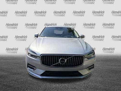 Bright Silver Metallic 2021 Volvo XC60 Inscription