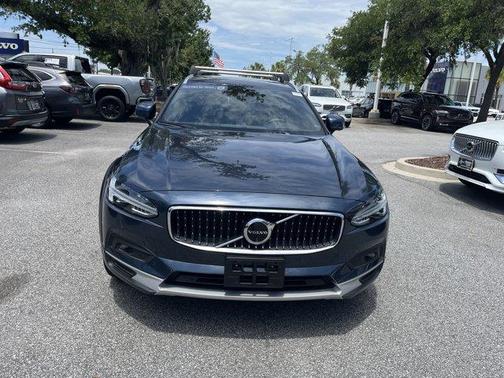 2024 Volvo V90 Cross Country B6 Ultimate