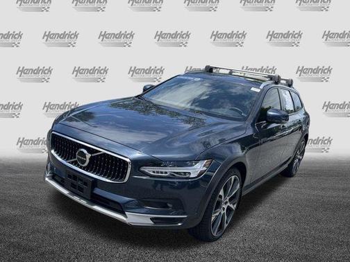 2024 Volvo V90 Cross Country B6 Ultimate