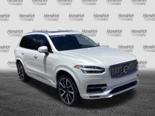 2023 Volvo XC90 Plus