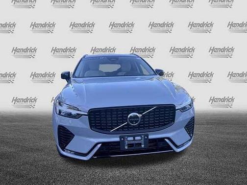 Vapour Grey 2024 Volvo XC60 Plus