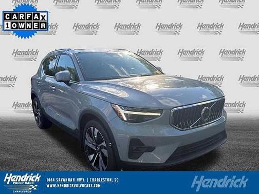 Vapour Grey 2024 Volvo XC40 Plus