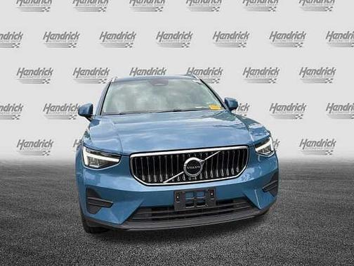 Fjord Blue 2025 Volvo XC40 Core