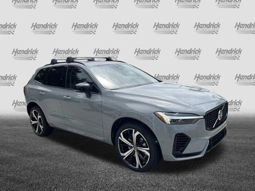 2025 Volvo XC60 Plug-In Hybrid T8 Ultra