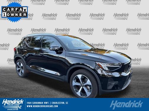 2024 Volvo XC40 Plus Bright Theme