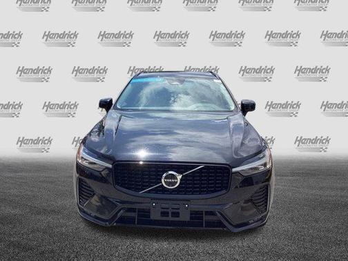 2024 Volvo XC60 B5 Plus Dark Theme
