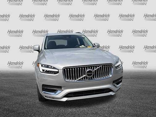 Silver Dawn 2023 Volvo XC90 Plus