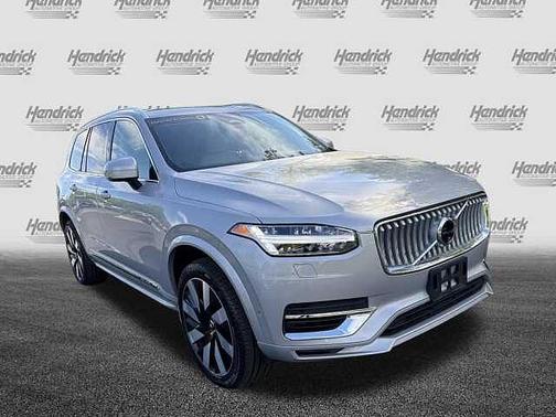 Silver Dawn 2024 Volvo XC90 Ultimate Bright Theme