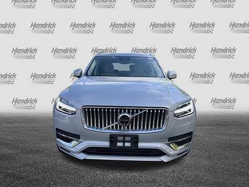 Silver Dawn 2024 Volvo XC90 Ultimate Bright Theme