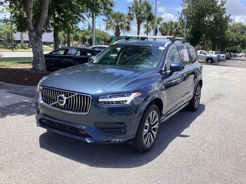 2020 Volvo XC90 T5 Momentum 7 Passenger