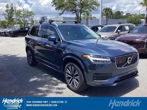 2020 Volvo XC90 T5 Momentum 7 Passenger