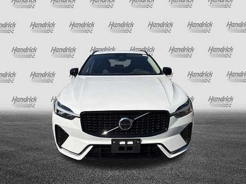 2025 Volvo XC60 Plus