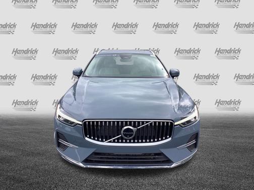 2023 Volvo XC60 Ultimate Bright Theme