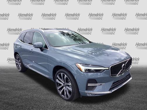2023 Volvo XC60 Ultimate Bright Theme