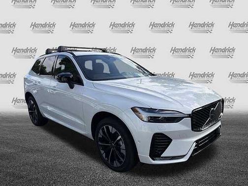 Crystal White 2026 Volvo XC60 Plus
