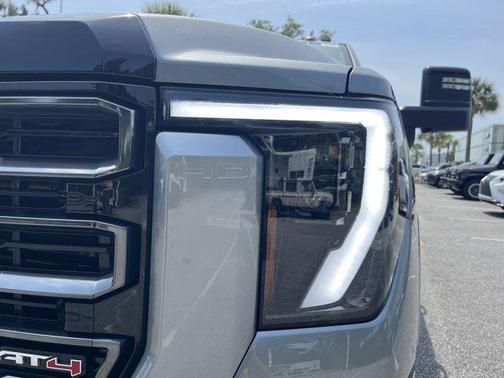 2024 GMC Sierra 2500 AT4
