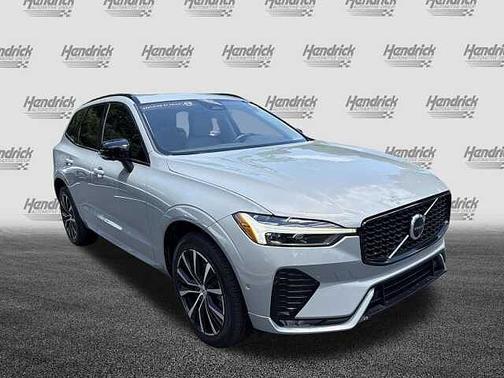 Vapour Grey 2024 Volvo XC60 Plus
