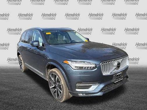 2023 Volvo XC90 Plus