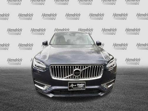 2023 Volvo XC90 Plus