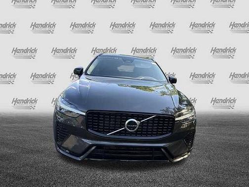 Platinum Grey 2023 Volvo XC60 Ultimate Dark Theme