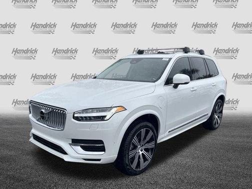 2025 Volvo XC90 Plug-In Hybrid T8 Plus 6-Seater