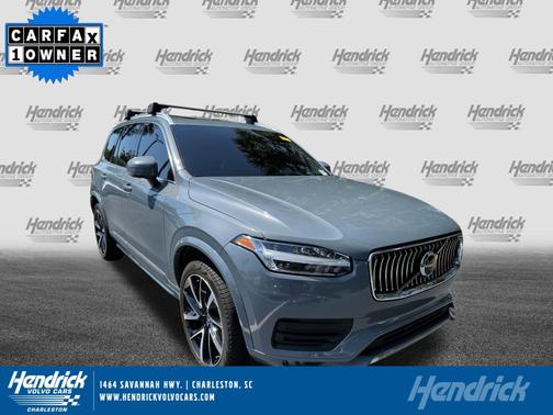 2022 Volvo XC90 Momentum