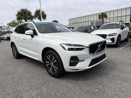 Crystal White 2023 Volvo XC60 Core