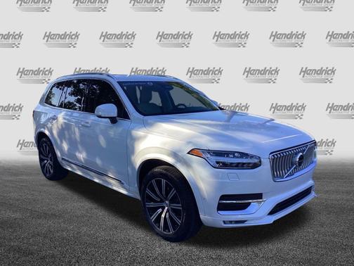 2023 Volvo XC90 Plus