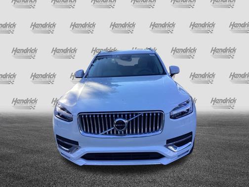 2023 Volvo XC90 Plus