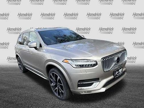 2023 Volvo XC90 Plus