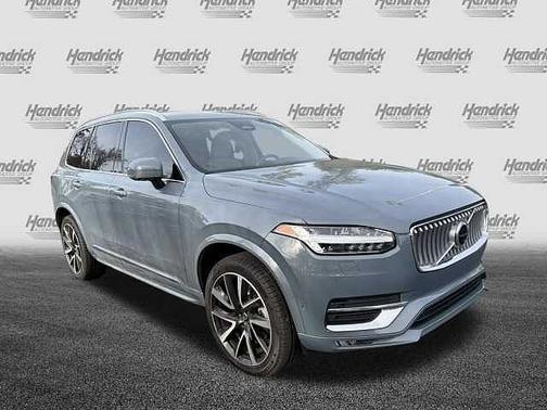 2023 Volvo XC90 Plus