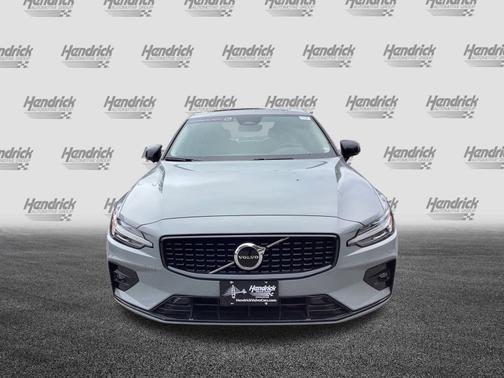 2025 Volvo S60 Core