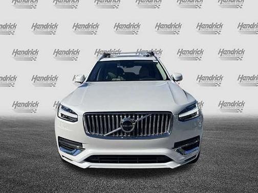 2025 Volvo XC90 Plus