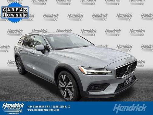2025 Volvo V60 Cross Country Plus
