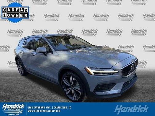 2025 Volvo V60 Cross Country Plus
