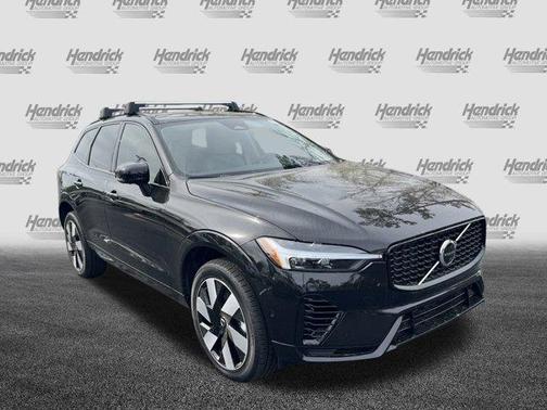 2025 Volvo XC60 Plug-In Hybrid T8 Plus