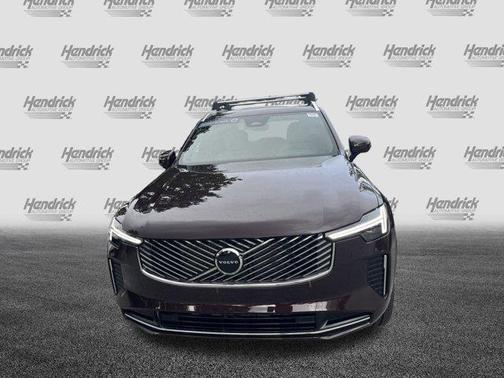 2025 Volvo XC90 B5 Core
