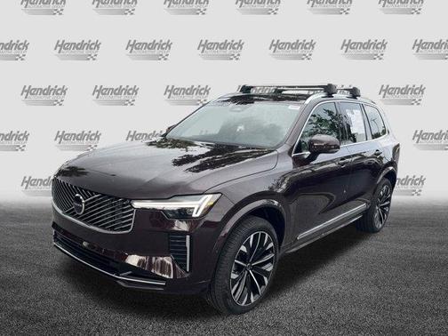 2025 Volvo XC90 B5 Core