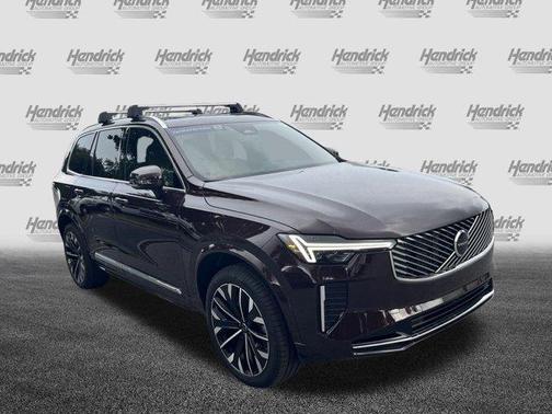 2025 Volvo XC90 B5 Core
