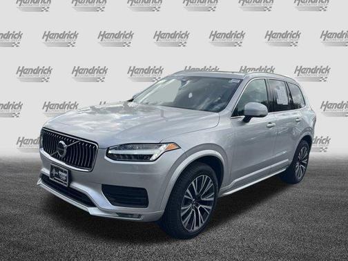 2022 Volvo XC90 T5 Momentum 7 Passenger