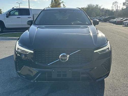 2025 Volvo XC60 Plus