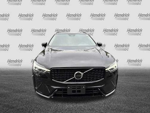 2025 Volvo XC60 Plus