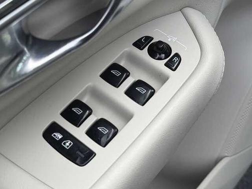 Thunder Grey 2023 Volvo XC90 Core