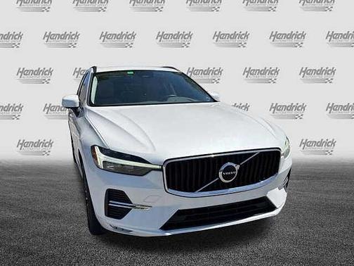 Crystal White 2023 Volvo XC60 Core