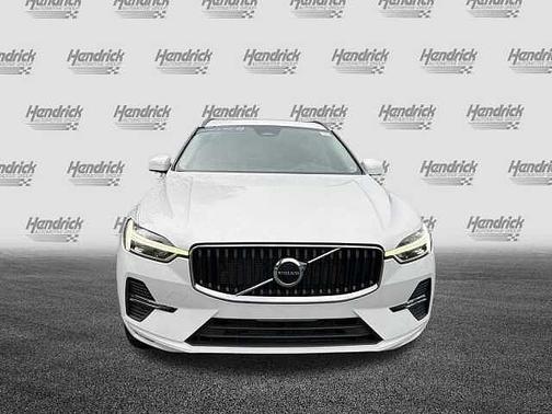 Crystal White 2023 Volvo XC60 Core