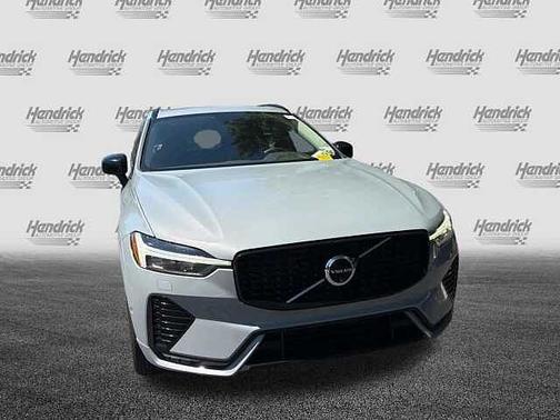 Vapour Grey 2024 Volvo XC60 Plus