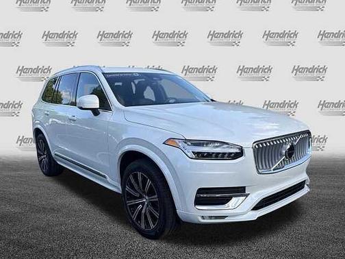 Crystal White 2025 Volvo XC90 Core